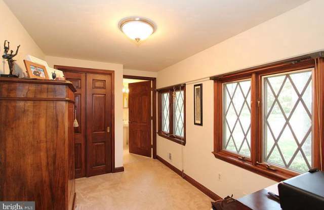 8017 HAMPDEN LN Gallery 3