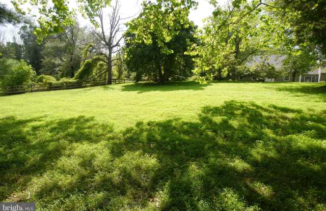 15900 MAPLE RIDGE COURT Gallery 3