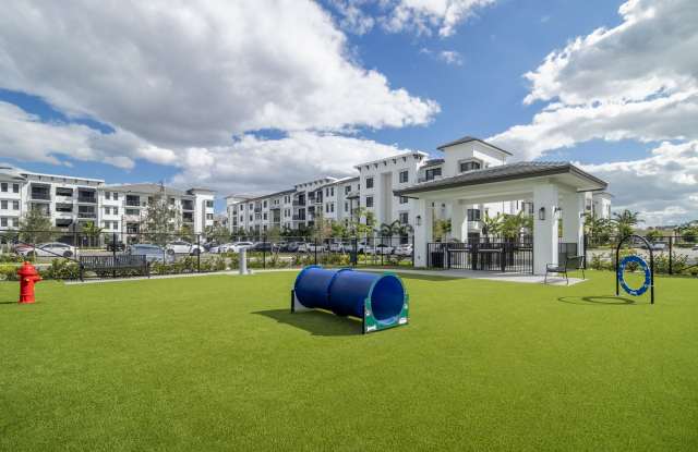 Vibe Residences Gallery 1