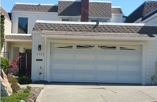 2409 Hastings Drive Gallery 1