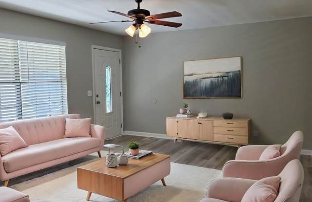 Don't Miss this 3 Bedroom, 2 Full Baths in Ringgold with Garage, Large Deck Gallery 4