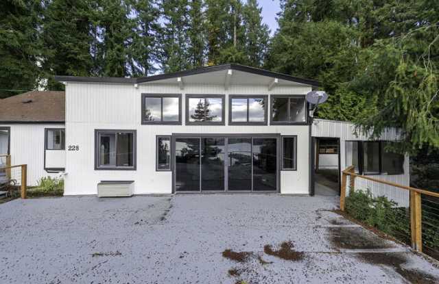 228 Lakeview Drive - 228 Lakeview Drive, Cowlitz County, WA 98645