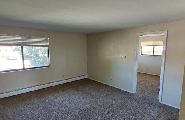Large 2-Bedroom Apartment for Rent in Golden photos photos