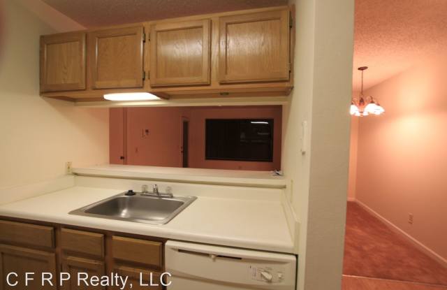 8681 Key Royale Ln #204 Gallery 3