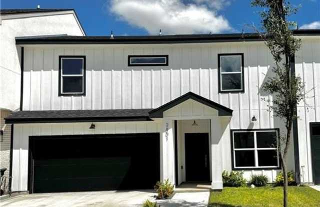 2801 Stablewood photos photos