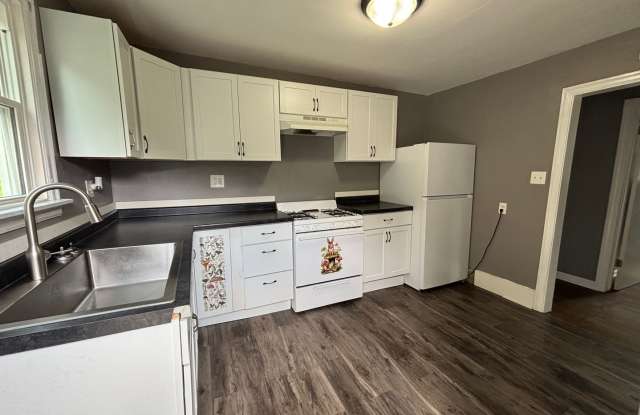 3 Bed | 1 Bath | Private Patio | Unbeatable Value photos photos 3 Bed | 1 Bath | Private Patio | Unbeatable Value photos photos