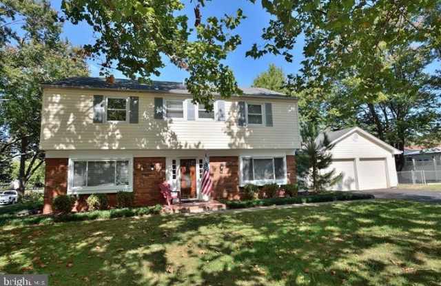 12810 MELVILLE LANE - 12810 Melville Lane, Greenbriar, VA 22033