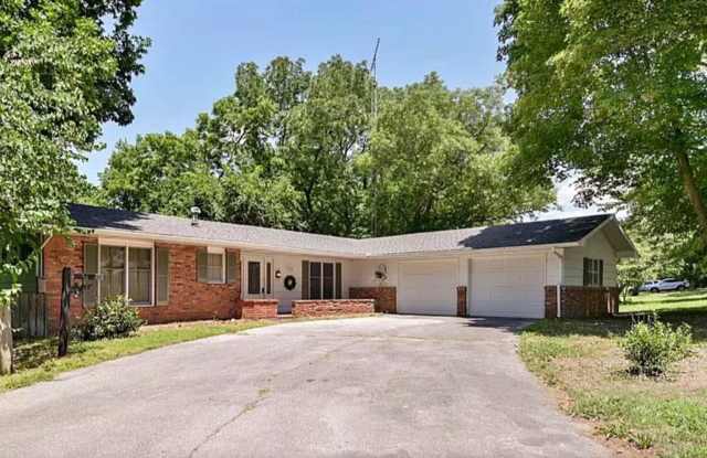 4 Bed 3 Bath House in Cassville MO! photos photos