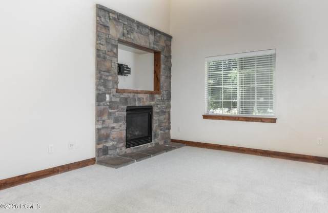 1116 N 455 W Gallery 3