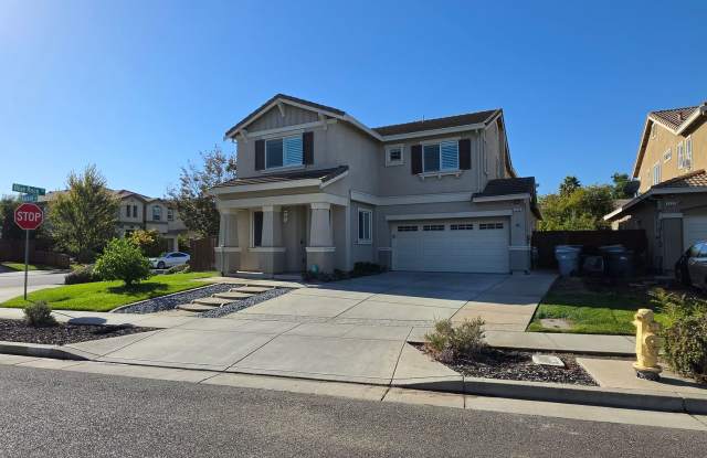 Spacious 5-Bedroom Home with Loft in The Rivers – $3,850/Month Gallery 1