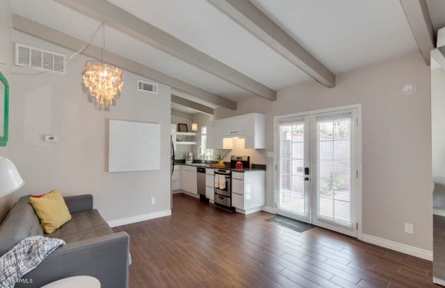 7288 E RANCHO VISTA Drive Gallery 3