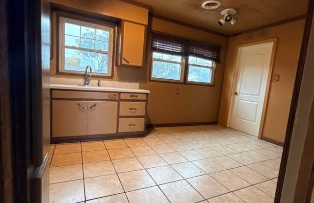 Charming 3BR House in Amarillo Gallery 1