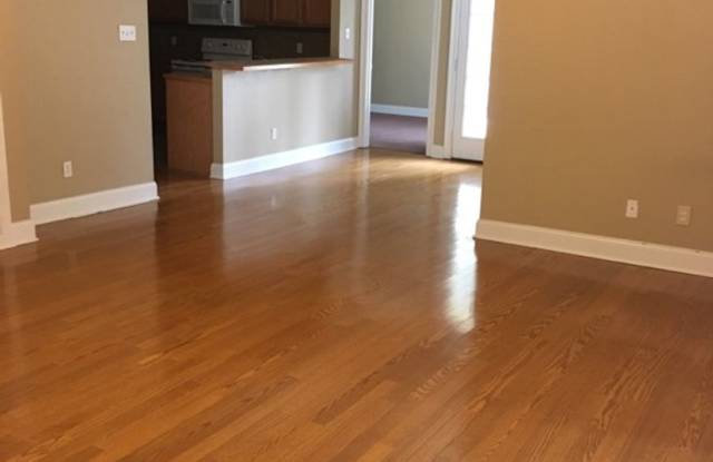 2br/2ba H/C with washer dryer Gallery 1