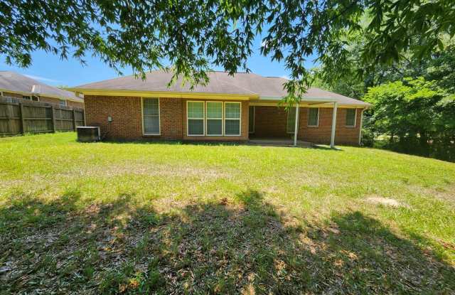 3 Bedroom 2 Bath 2 Car Garage, North Columbus Gallery 3
