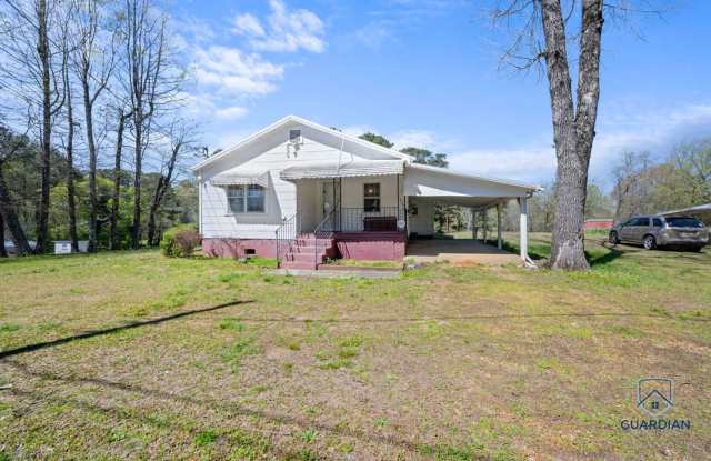 3 bedrooms, 1.5 bath on large lot in North Gadsden photos photos