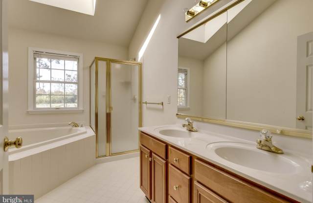 21651 BRONTE PLACE Gallery 4