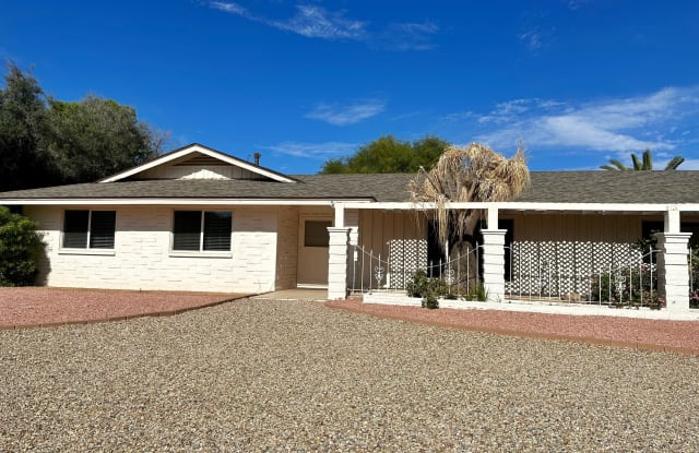 6702 E HORSESHOE Road - 6702 East Horseshoe Road, Paradise Valley, AZ 85253