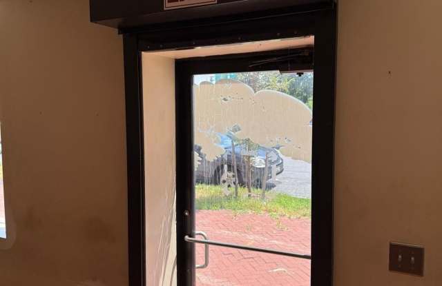 1005 8TH Street SE photos photos