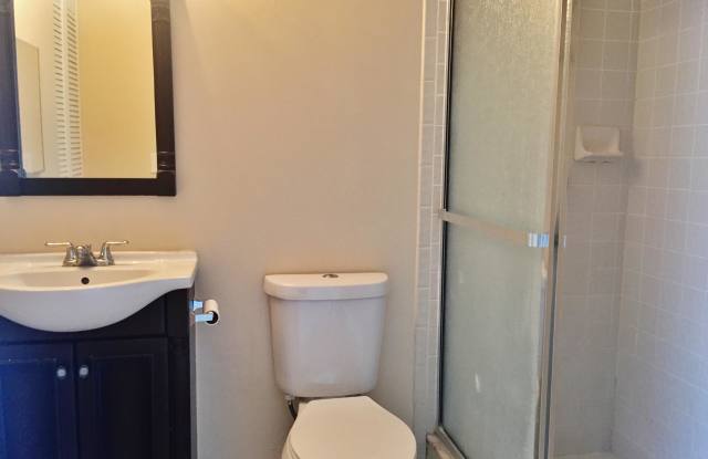 1105 Hyacinth Place Gallery 4