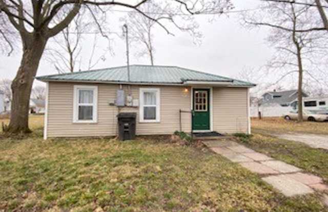1 Bedroom Single Family Home in Elkhart! photos photos