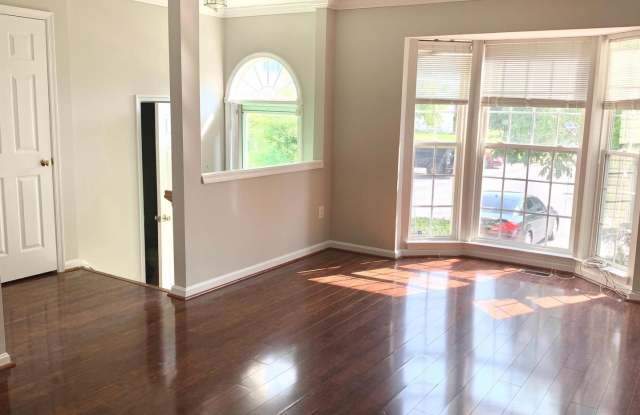 156 HIDDEN HILL Circle Gallery 2