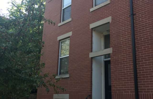 Wonderful 3BR/2BTH Soulard Townhouse - 2123 South 9th Street, St. Louis, MO 63104