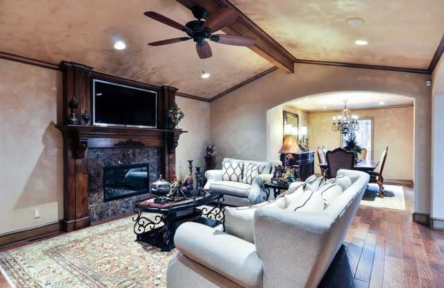 3212 Topaz Way Gallery 3