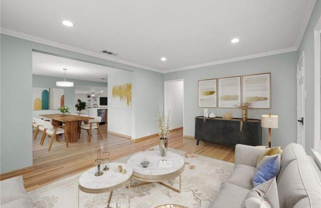 5229 E Walkerton photos photos