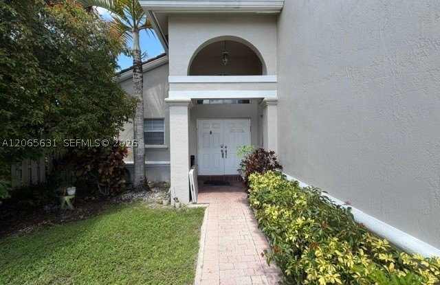 4959 SW 33rd Way Gallery 2