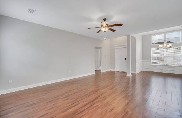486 Thorp Circle Gallery 3