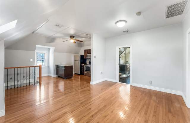 26 CARLTON AVE Gallery 2