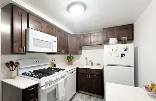 1930 Brinker Ave - B Gallery 2
