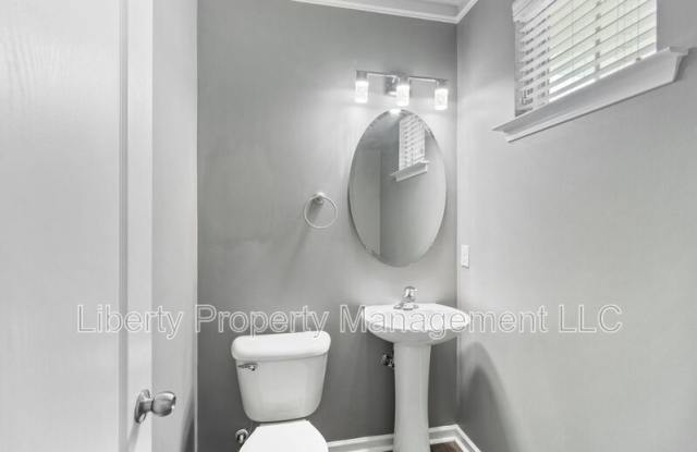 103 River Oak St Gallery 4