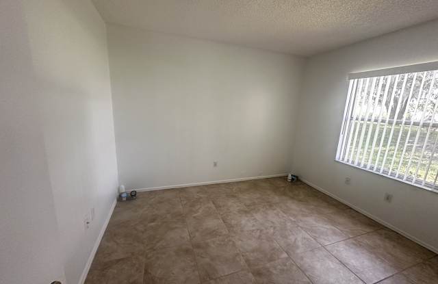 8124 Fairways Cir Gallery 2