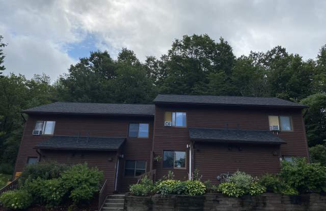 143 Village Heights Road - 24 photos photos