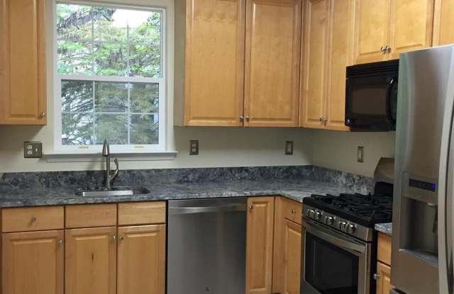 11402-E GATE HILL PL #E Gallery 4