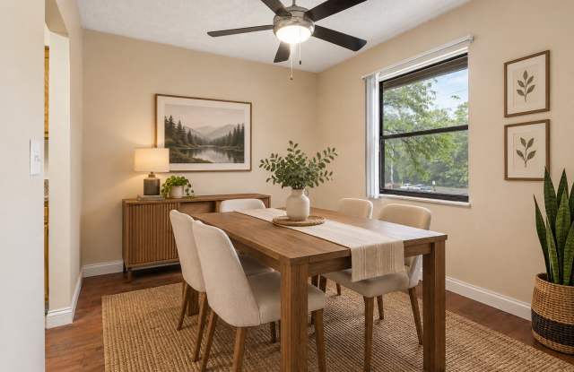 Spacious 3-bedroom 1.5-bath Apartment w/ Washer & Dryer Hookups! Gallery 3