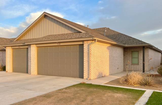 New Beginnings Start At AMRR: NOW PRE-LEASING 2 BED/2 BATH IN FRENSHIP ISD! photos photos