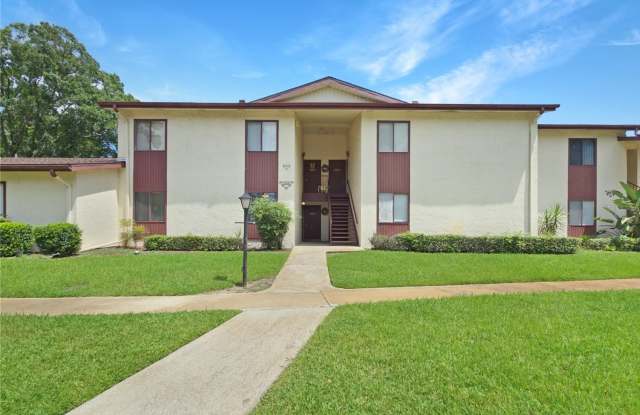 614 MIDWAY DRIVE - 614 Midway Drive, Silver Springs Shores, FL 34472