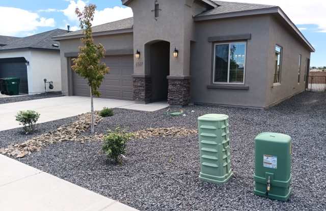 Beautiful 3 bedroom, 2 bathroom home in Rio Rancho, NM! Showings available! photos photos