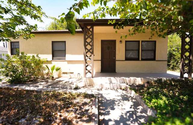 4723 Arlington Avenue Gallery 1