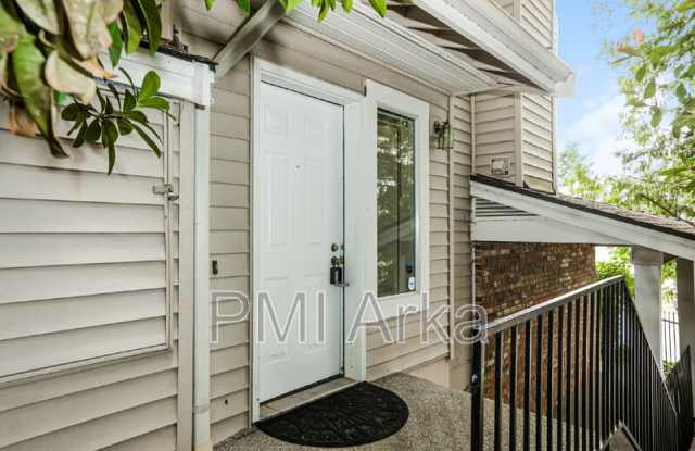 2101 NW Pacific Elm Dr Gallery 2