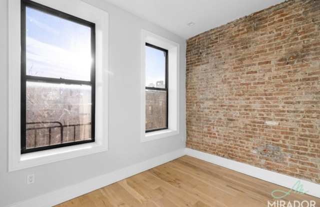 221 East 10th Street Gallery 1