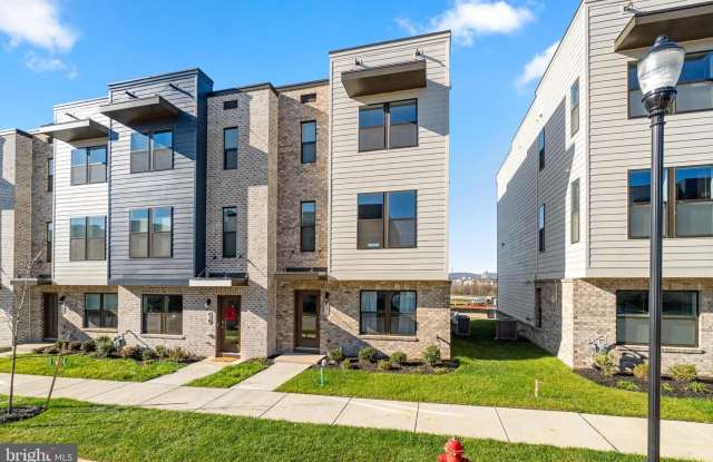 421 CARROLL WALK AVE - 421 Carroll Walk Avenue, Frederick, MD 21701