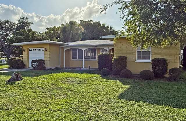 4605 S Grady Ave, Tampa, FL 33611 photos photos