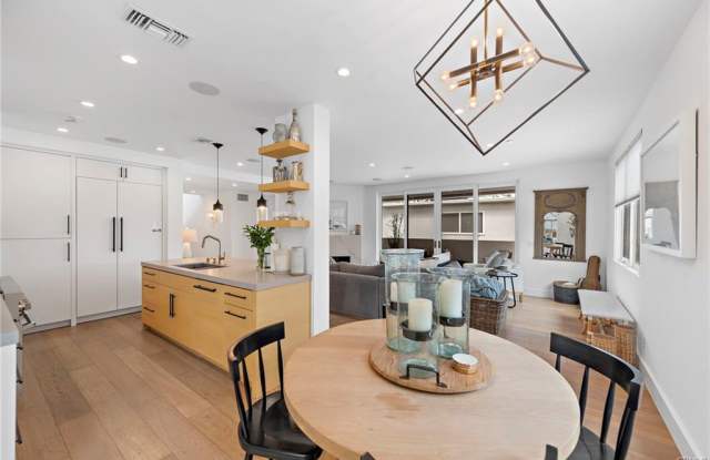 304 Iris Avenue - 304 Iris Avenue, Newport Beach, CA 92625