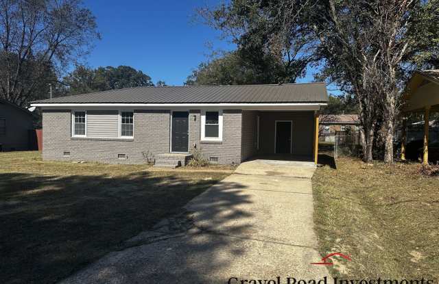 3BR Home with Fresh Updates - 4222 27th Street, Tuscaloosa, AL 35401