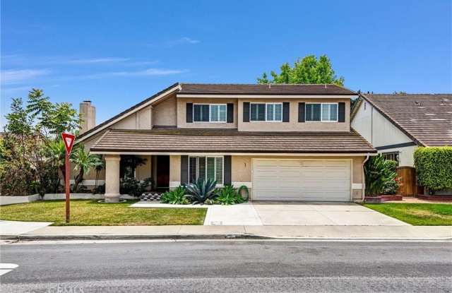1 Deerwood W photos photos