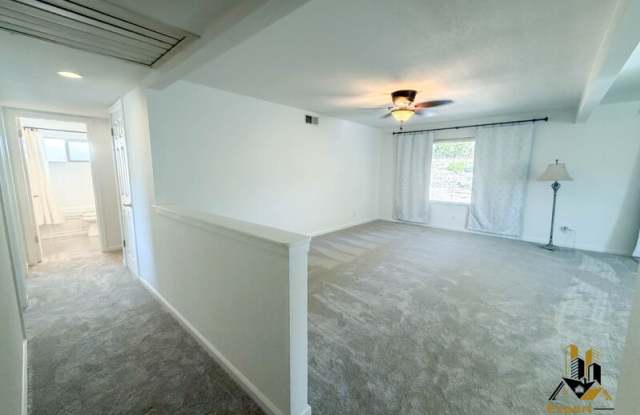 5620 Greenacres Way Gallery 2