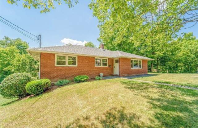 593 Hooper Road photos photos